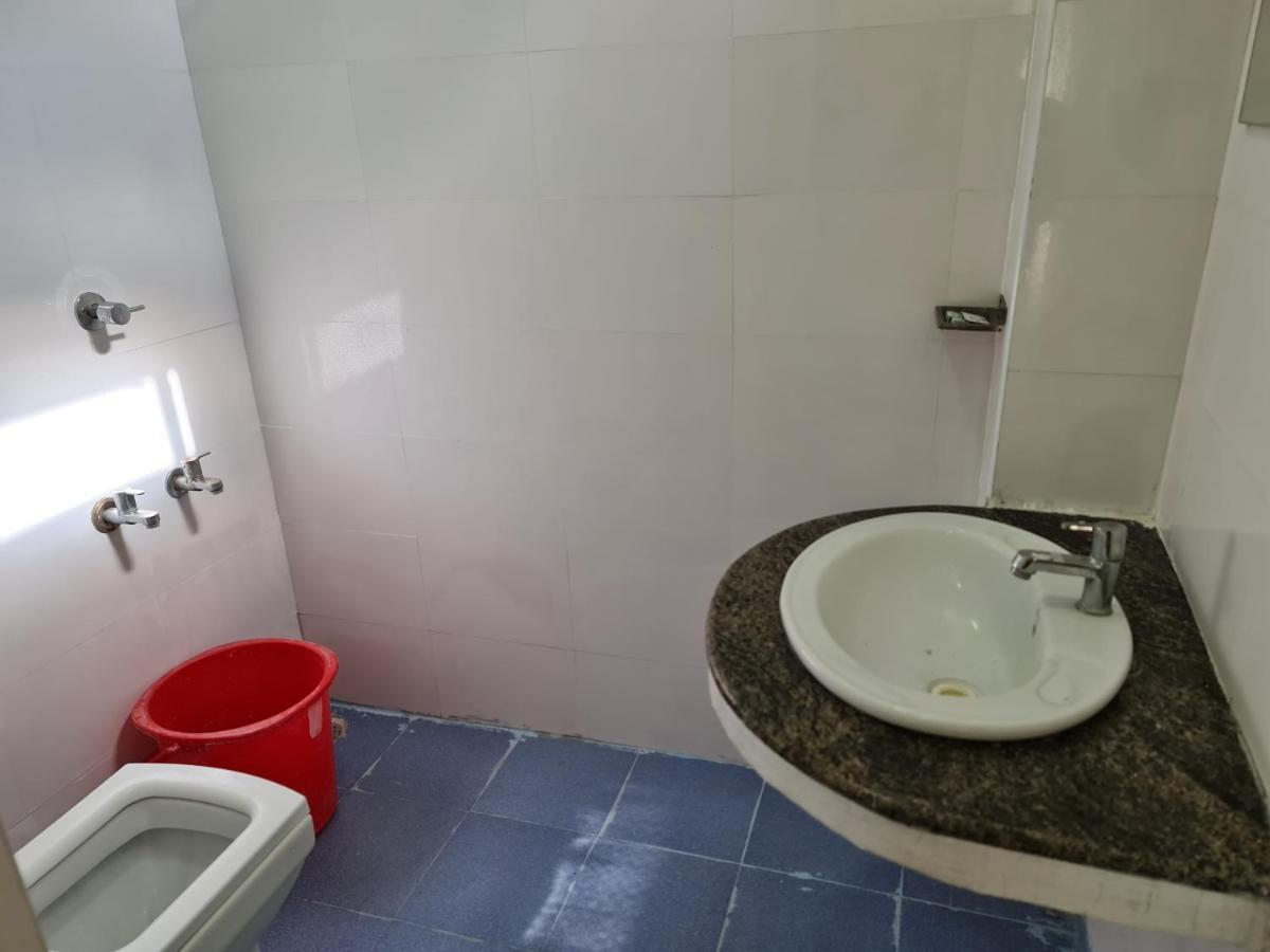 Vijay Shree Inn Велор Екстериор снимка