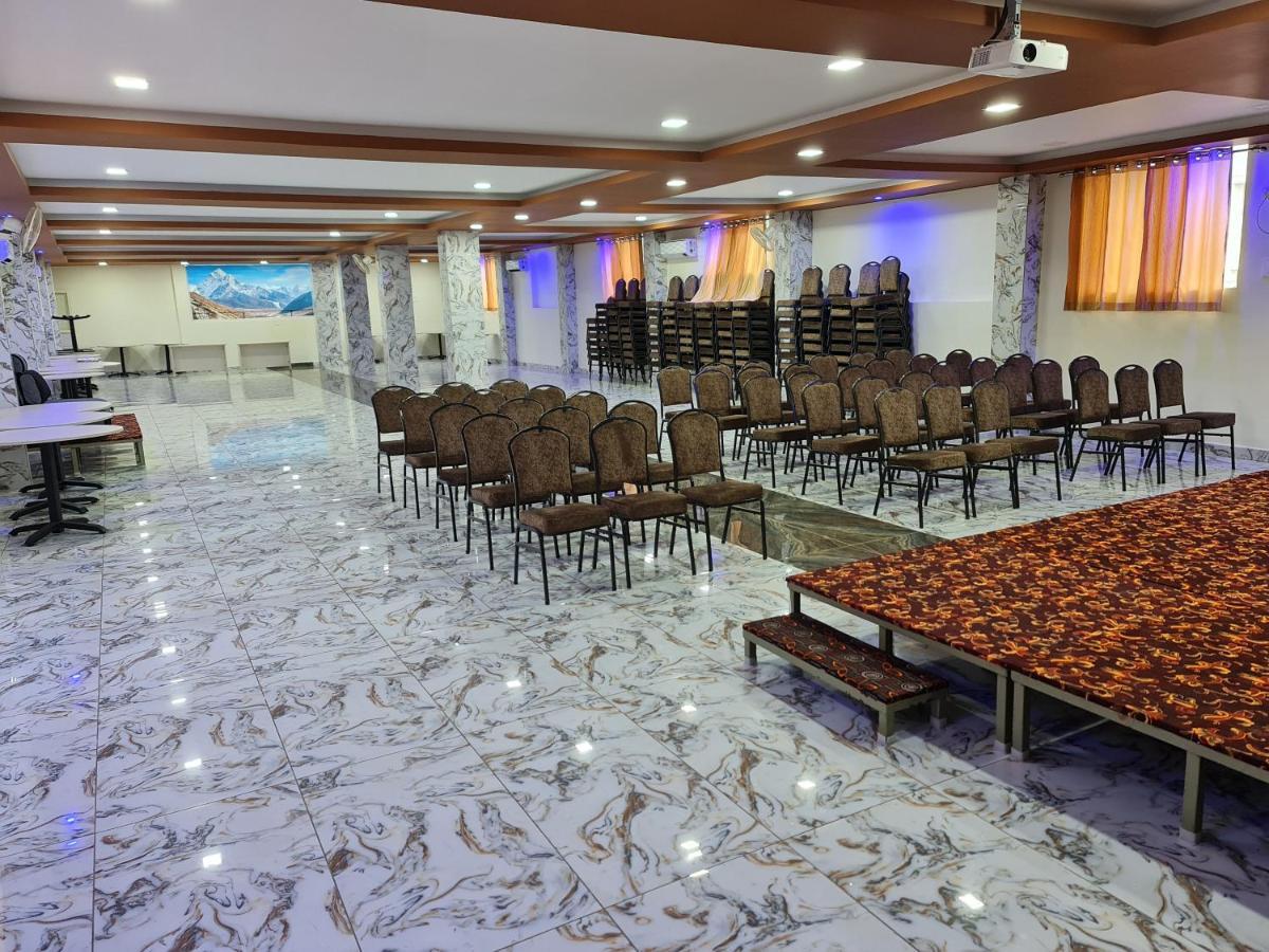 Vijay Shree Inn Велор Екстериор снимка