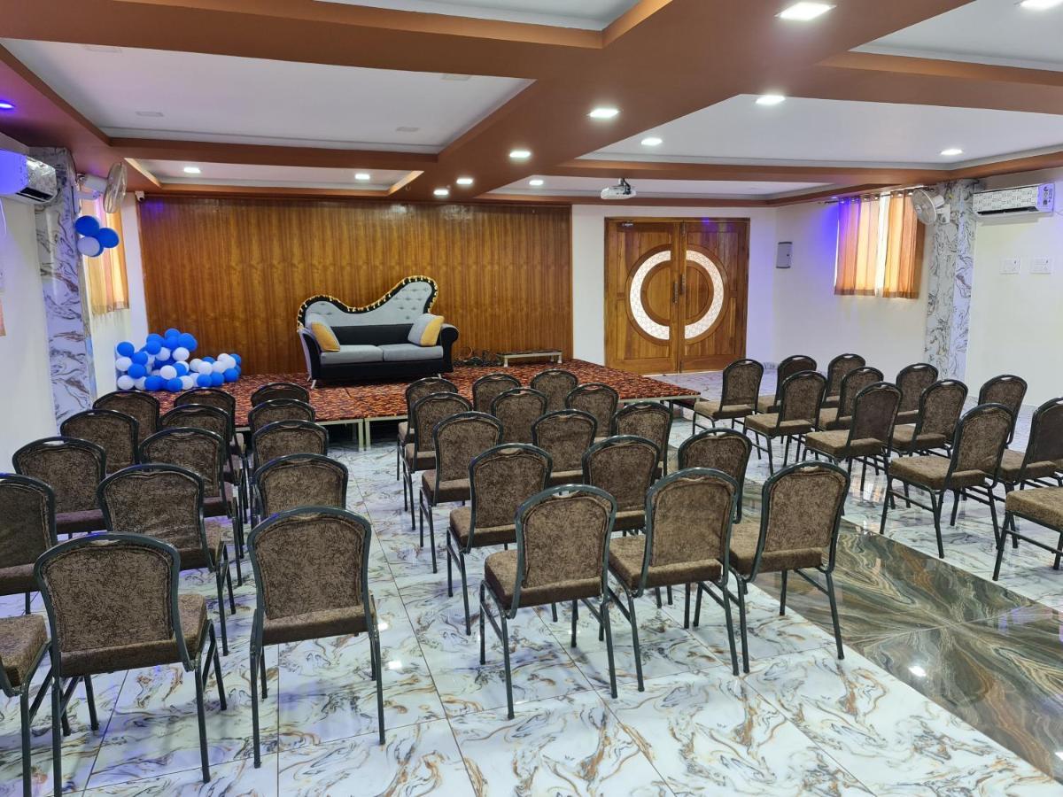 Vijay Shree Inn Велор Екстериор снимка